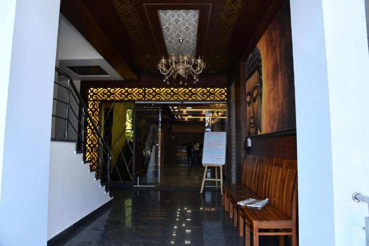 SSR Residency Hotel Mandya Exterior foto