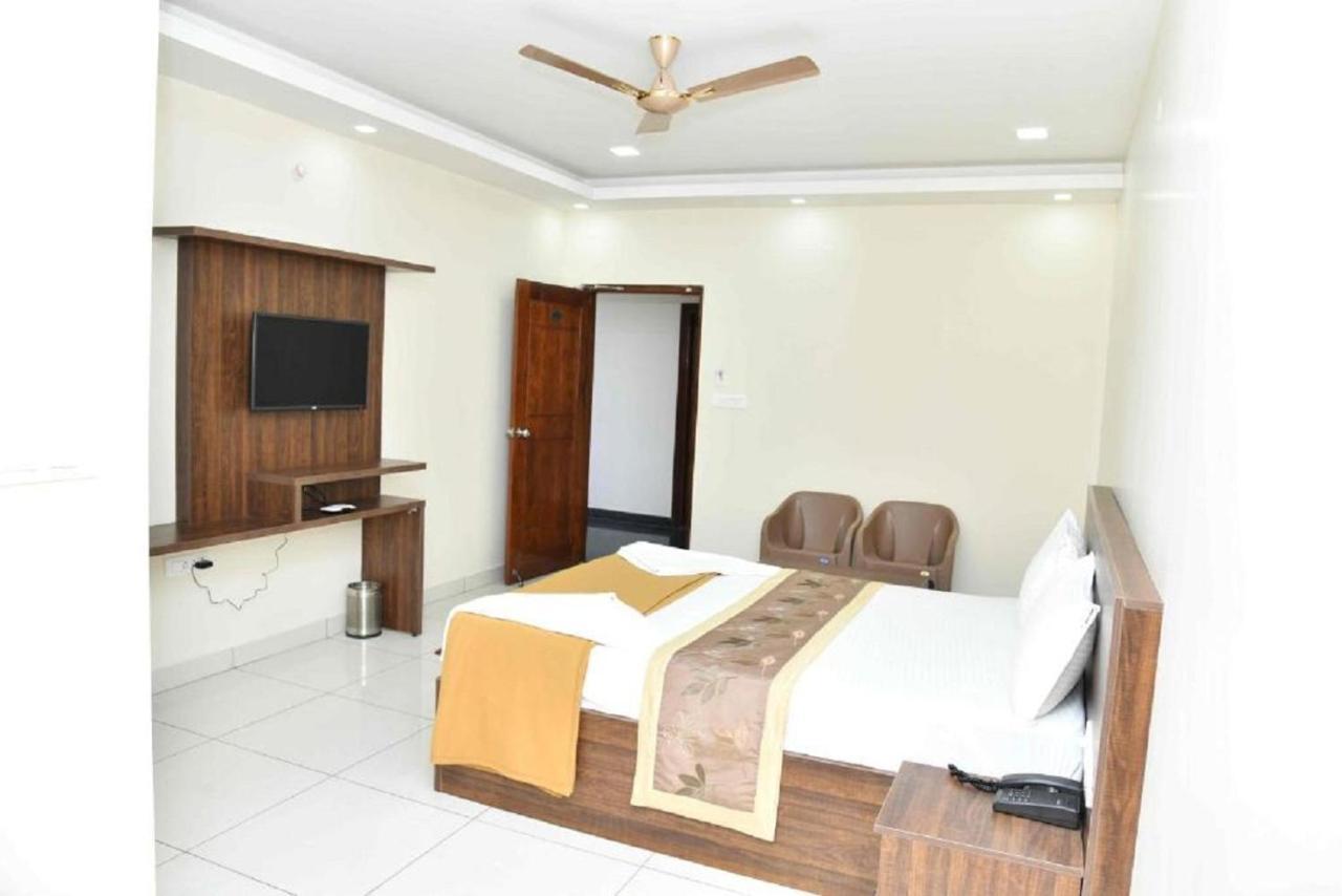 SSR Residency Hotel Mandya Exterior foto