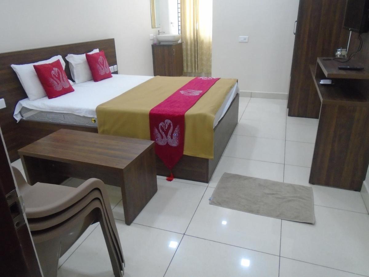 SSR Residency Hotel Mandya Exterior foto